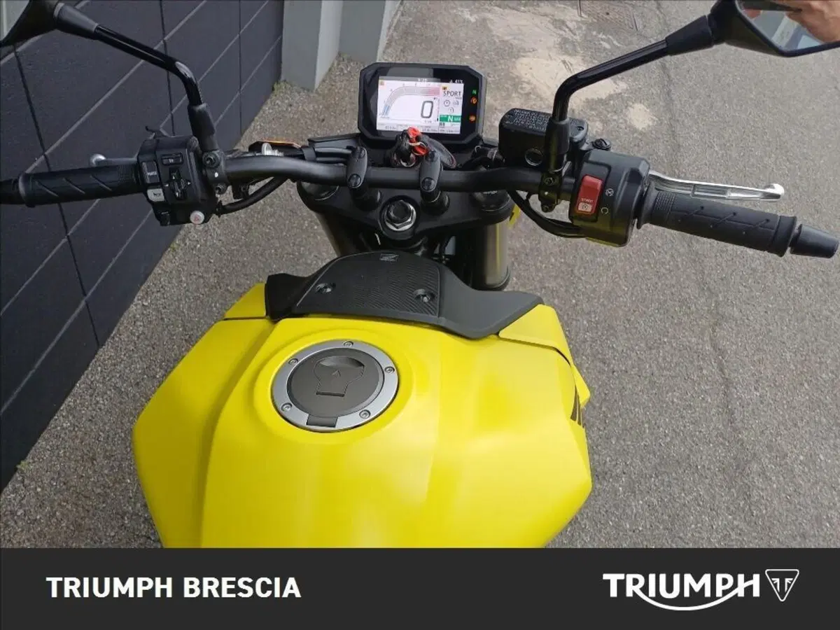Honda CB 750 Hornet (2023 - 24) (7)