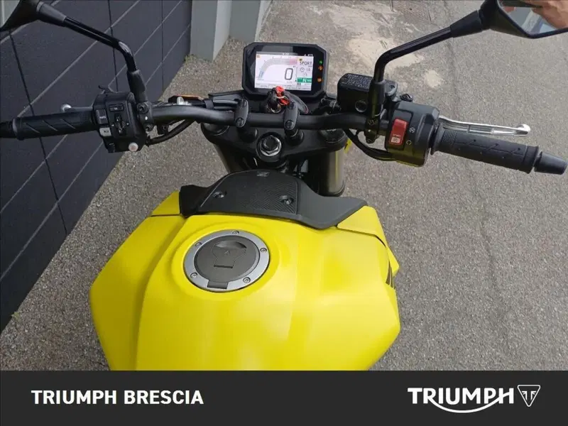 Honda CB 750 Hornet (2023 - 24) (7)