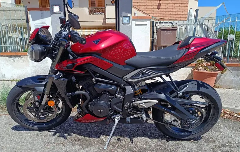 Triumph Street Triple 765 RS (2023 - 26) (2)