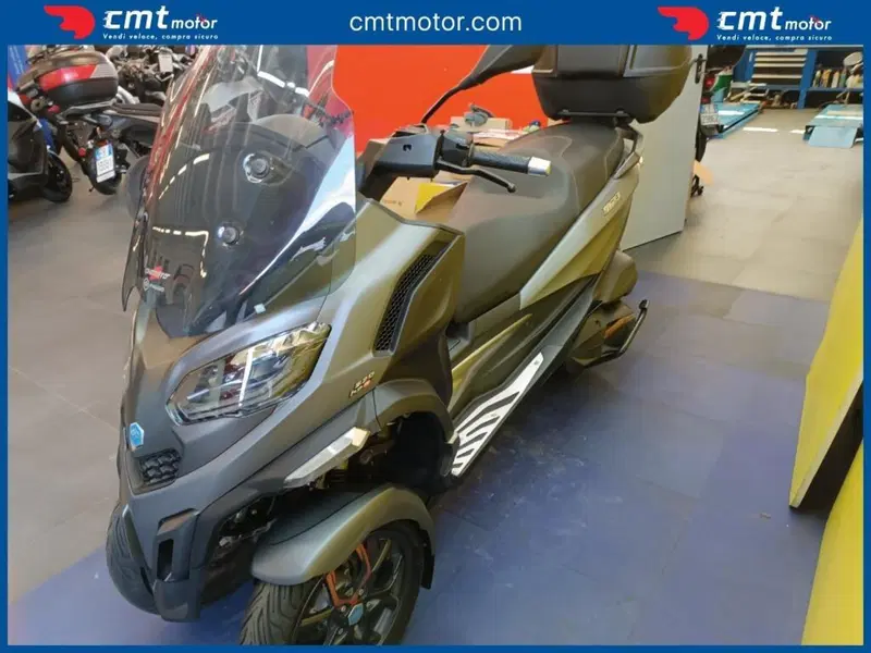 Piaggio MP3 530 ABS Hpe (2023 - 24) (2)