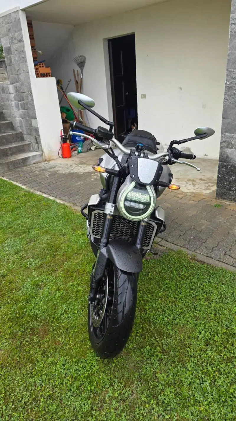 Honda CB 1000 R (2021 - 25) (4)