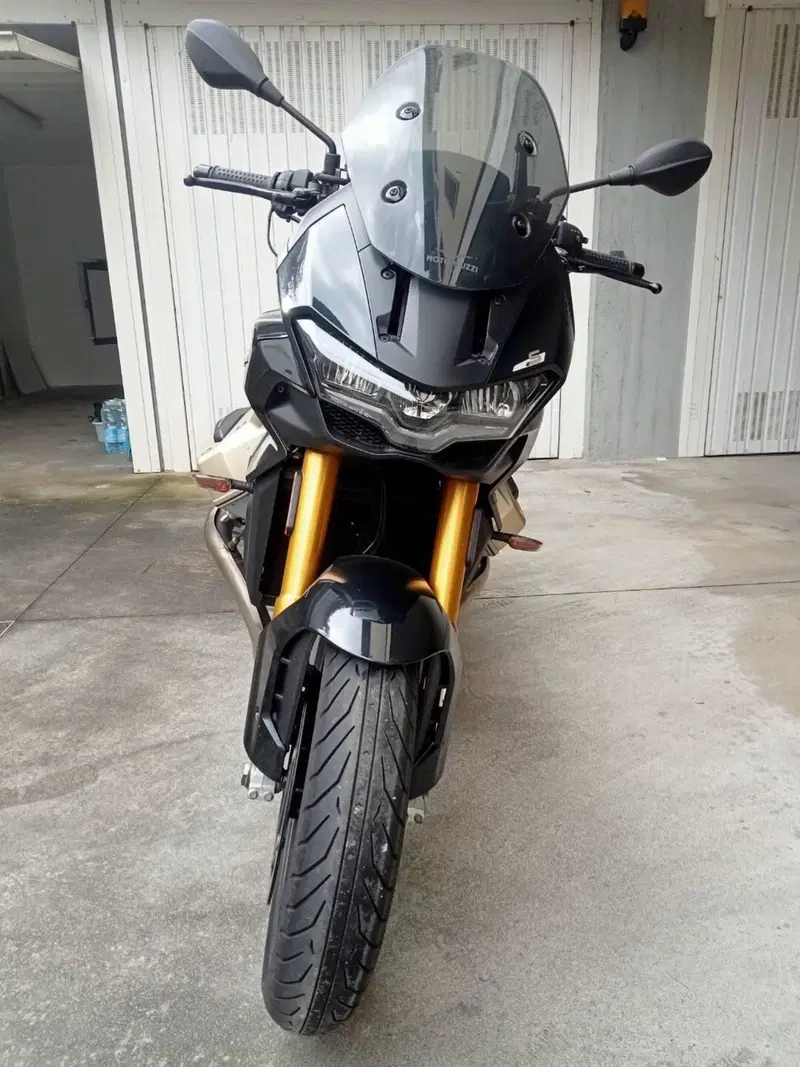 Moto Guzzi V100 Mandello S (2022 - 24) (3)
