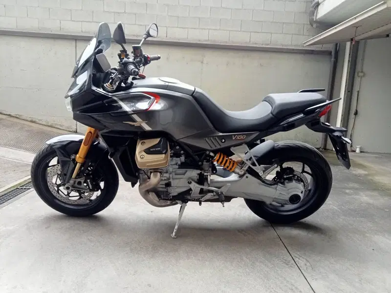 Moto Guzzi V100 Mandello S (2022 - 24) (2)