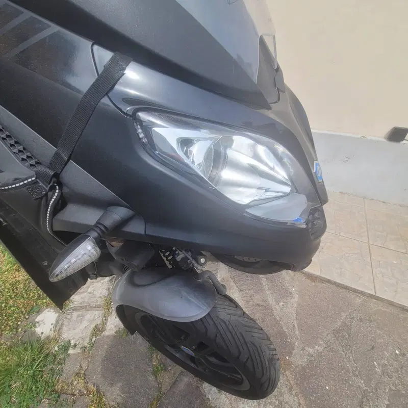 Piaggio MP3 300 ABS Hpe (2021 - 24) (11)