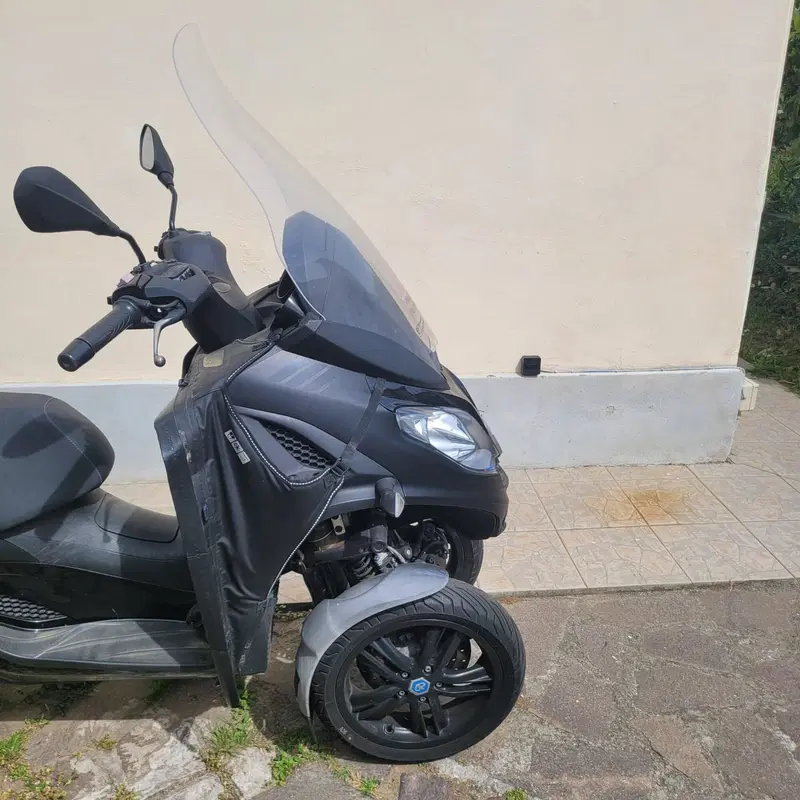 Piaggio MP3 300 ABS Hpe (2021 - 24) (15)