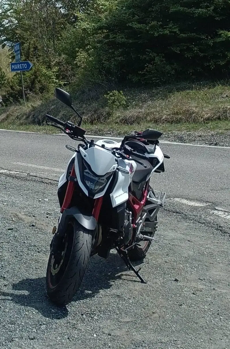 Honda CB 750 Hornet (2023 - 24) (4)