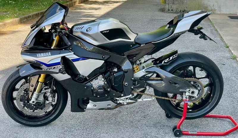 Yamaha YZF R1 M (2015 - 16) (5)