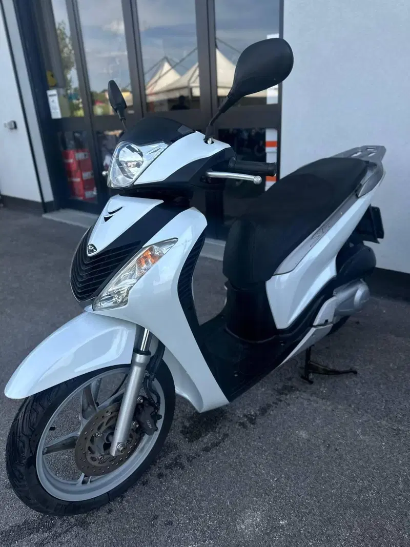 Honda SH 125 i (2009 - 12) (8)