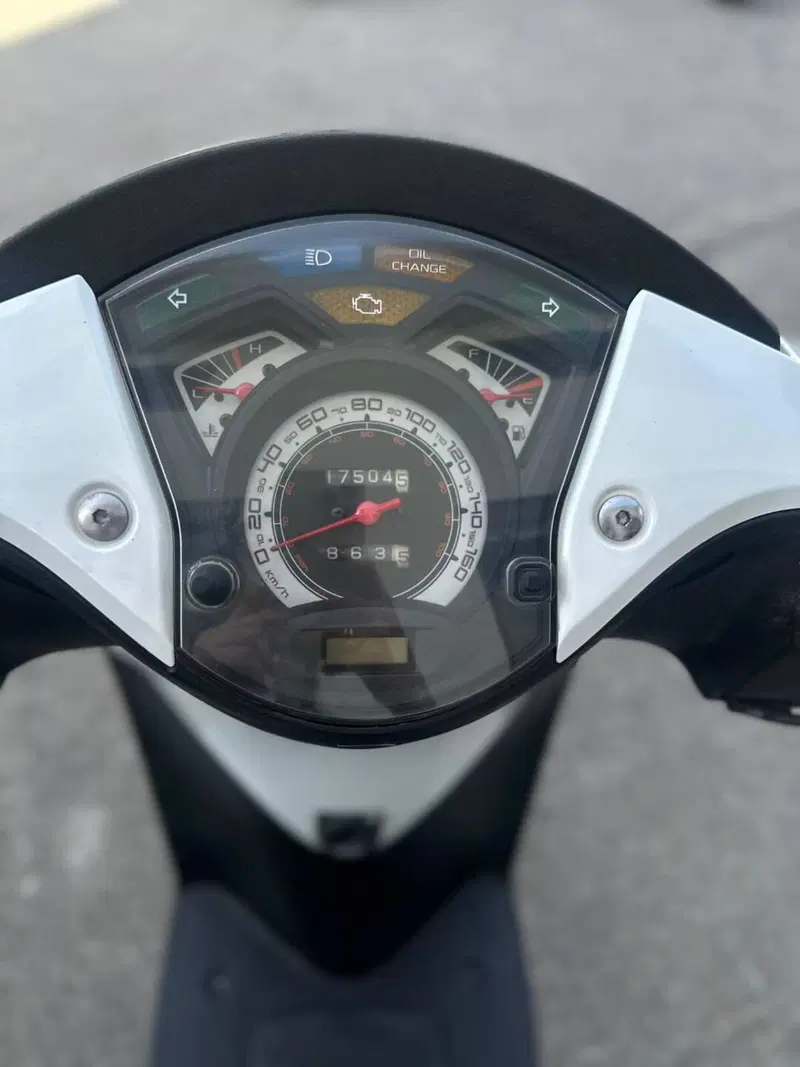 Honda SH 125 i (2009 - 12) (11)