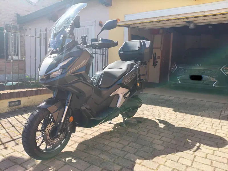 Honda ADV 350 Special Edition (2025 - 26) (2)