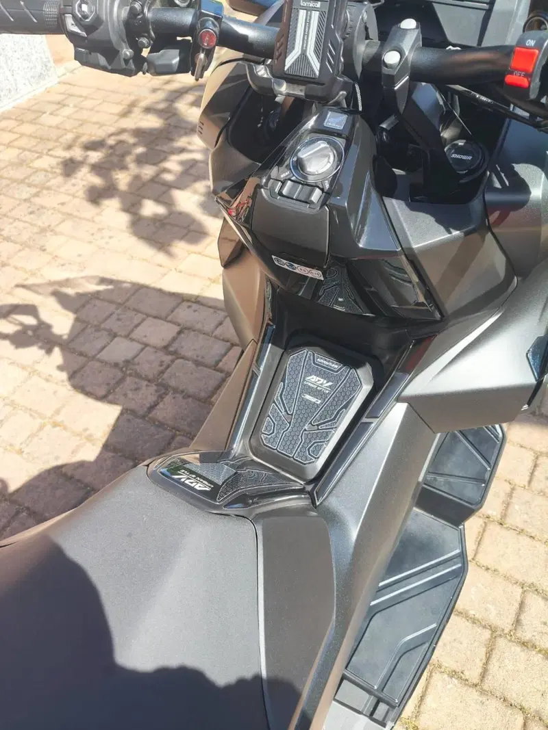 Honda ADV 350 Special Edition (2025 - 26) (3)