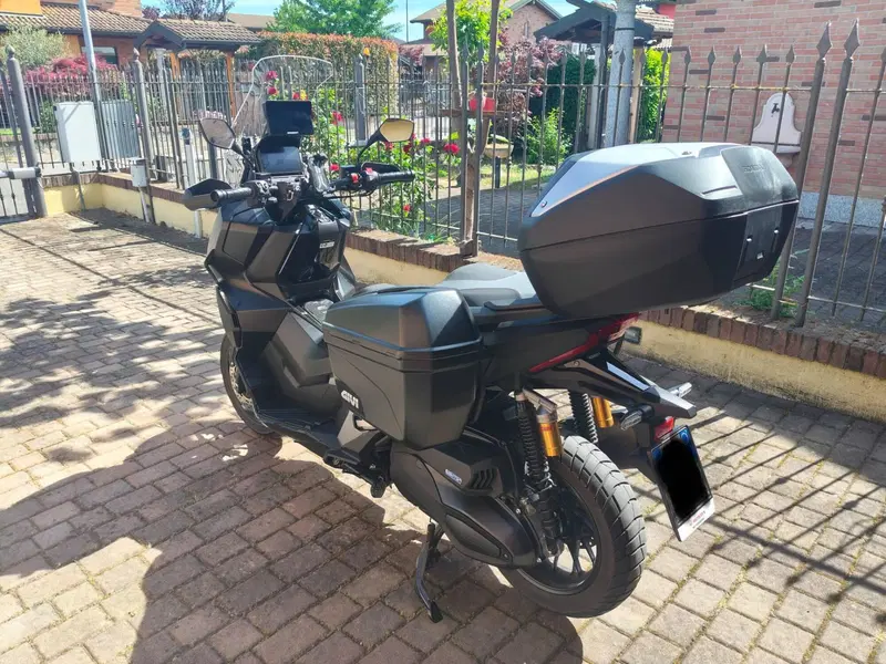 Honda ADV 350 Special Edition (2025 - 26) (4)