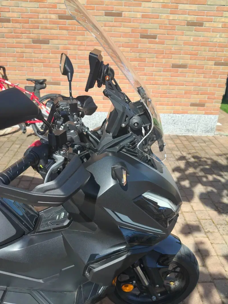 Honda ADV 350 Special Edition (2025 - 26) (8)