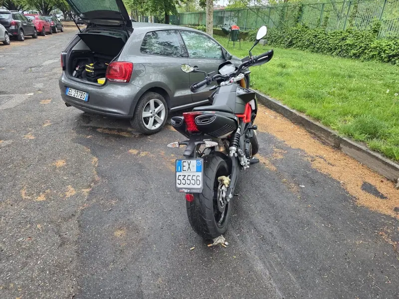 Aprilia Dorsoduro 900 (2017 - 20) (3)