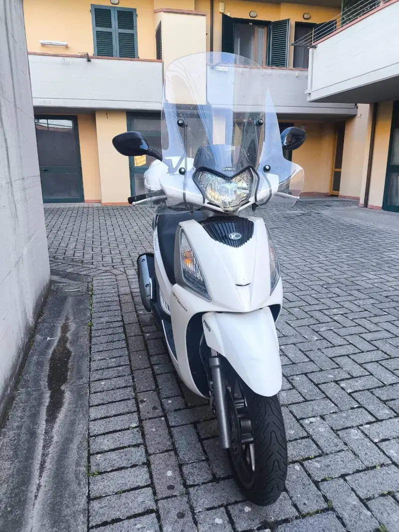 Kymco People 300i GT ABS (2016 - 20) (2)