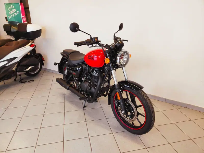Royal Enfield Meteor 350 (2021 - 26) (4)