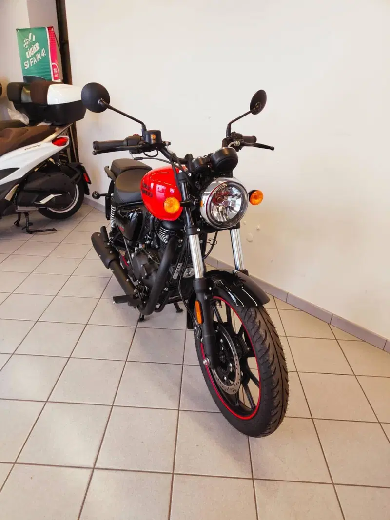 Royal Enfield Meteor 350 (2021 - 26) (6)