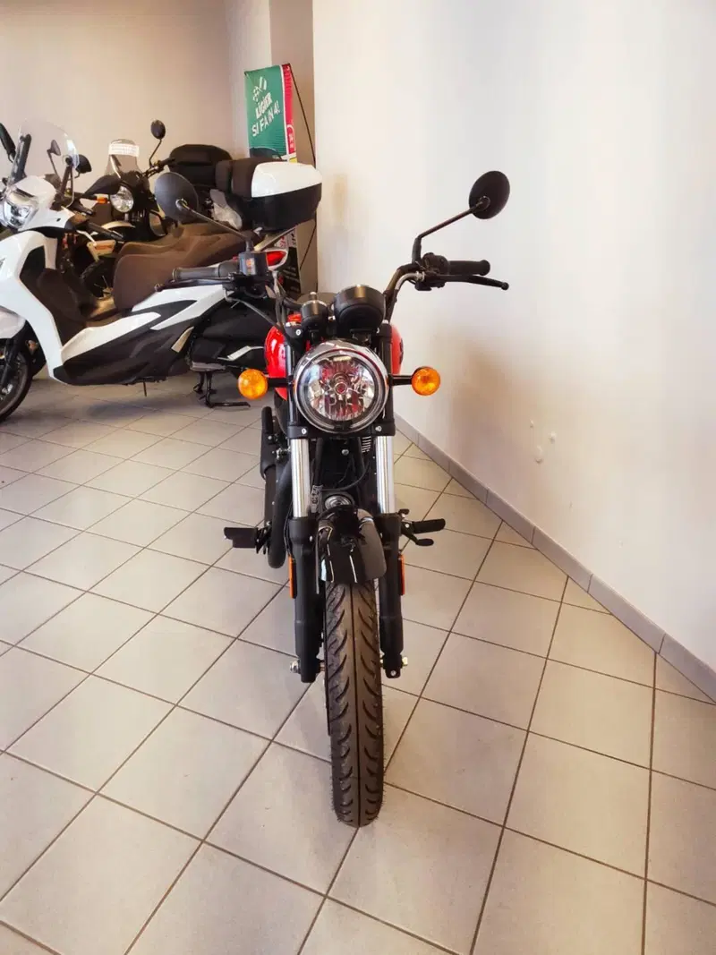 Royal Enfield Meteor 350 (2021 - 26) (7)