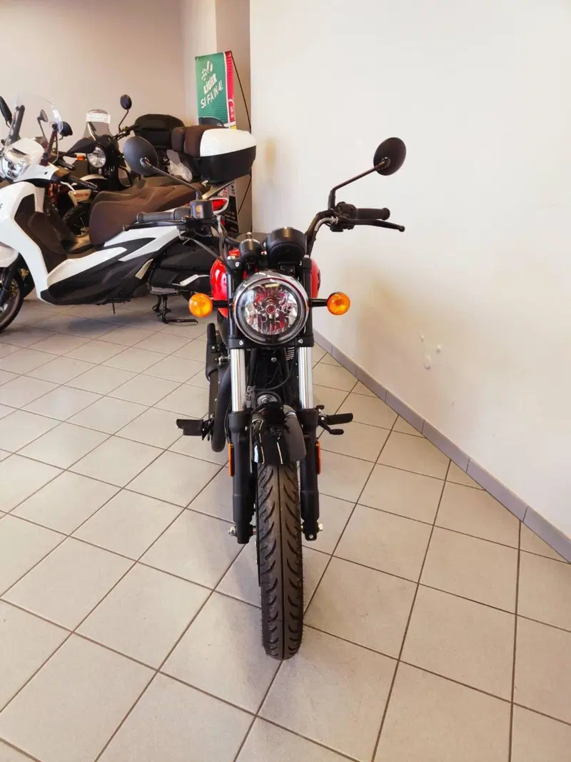 Royal Enfield Meteor 350 (2021 - 26) (8)