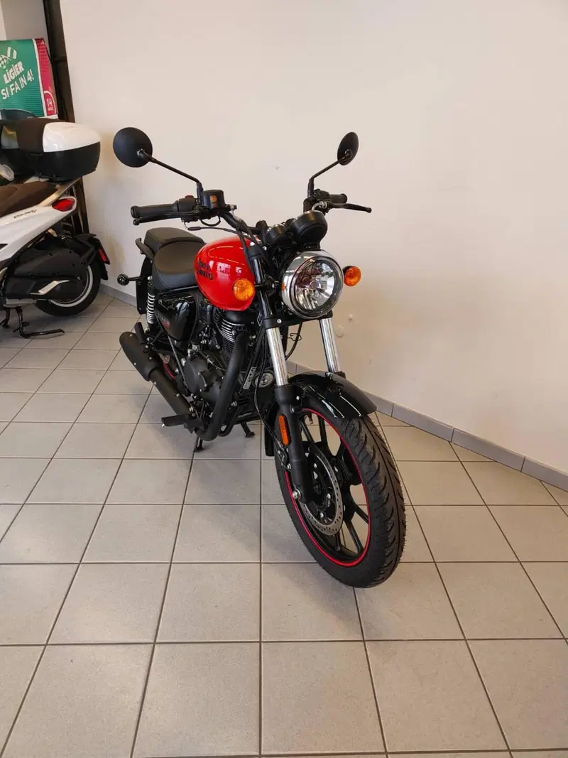 Royal Enfield Meteor 350 (2021 - 26) (15)