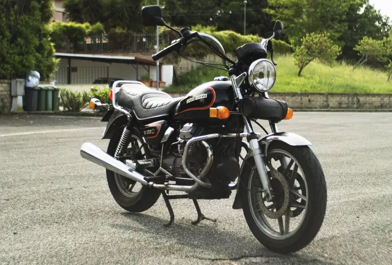 Moto Guzzi V35C (3)