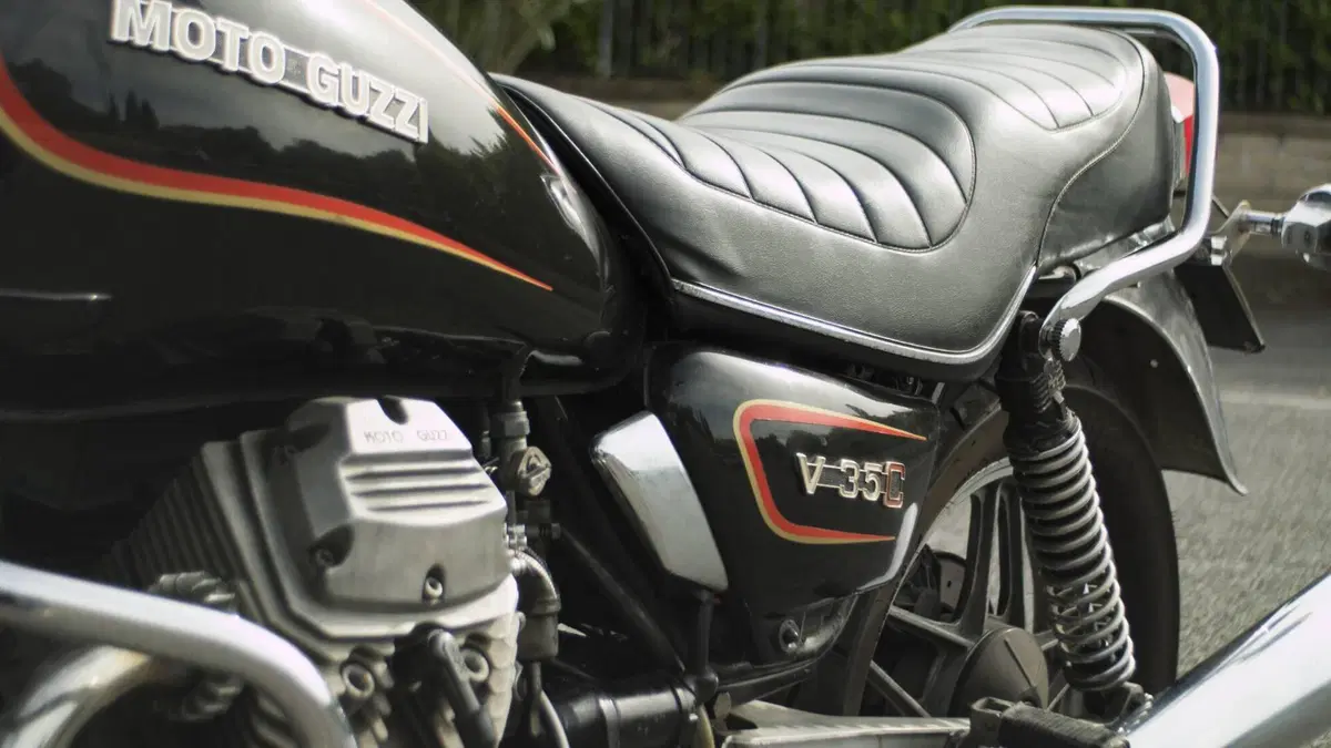 Moto Guzzi V35C (15)