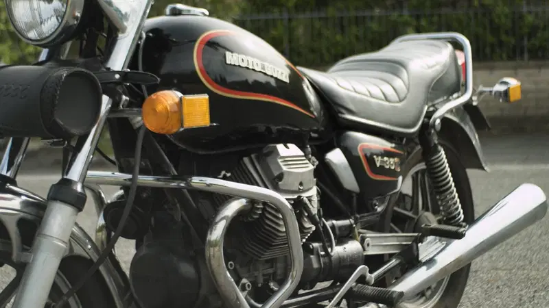 Moto Guzzi V35C (16)