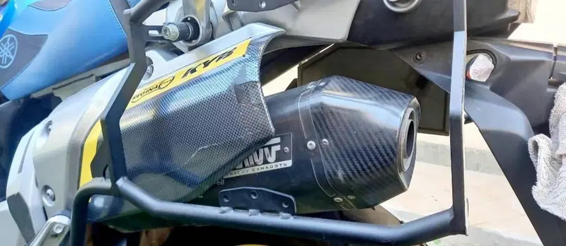 Yamaha XT1200Z Super Ténéré First Edition (2010 - 11) (9)
