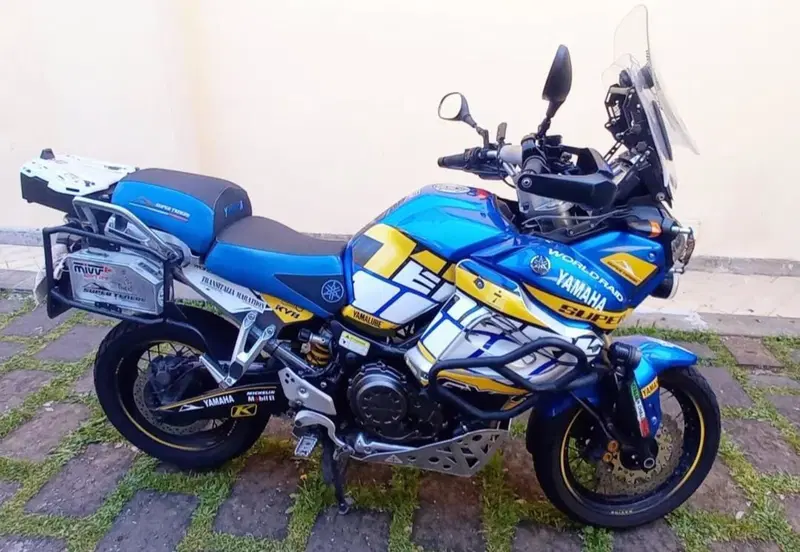 Yamaha XT1200Z Super Ténéré First Edition (2010 - 11) (2)