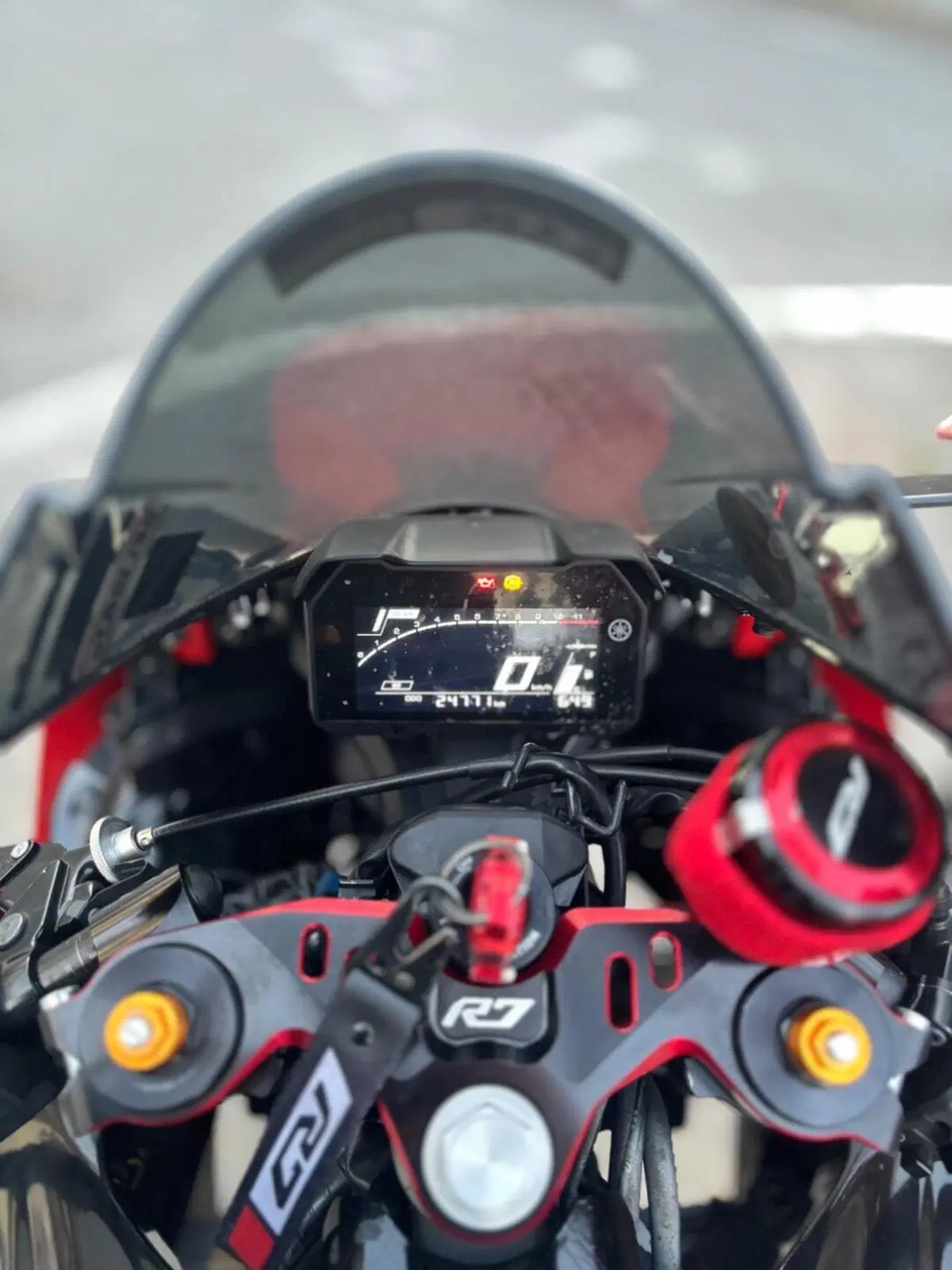 Yamaha YZF R7 (2021 - 25) (6)