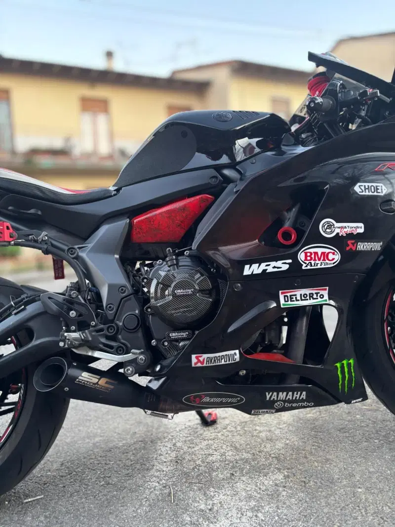 Yamaha YZF R7 (2021 - 25) (9)
