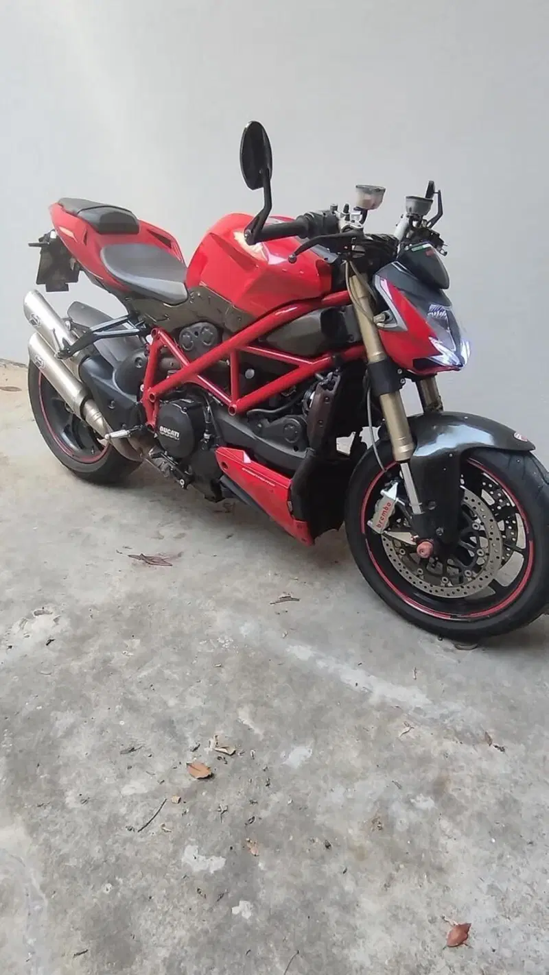 Ducati 848 (2007 - 13) (4)