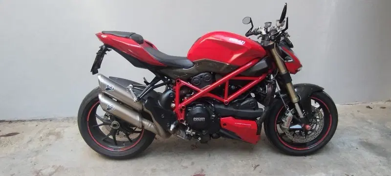 Ducati 848 (2007 - 13) (7)