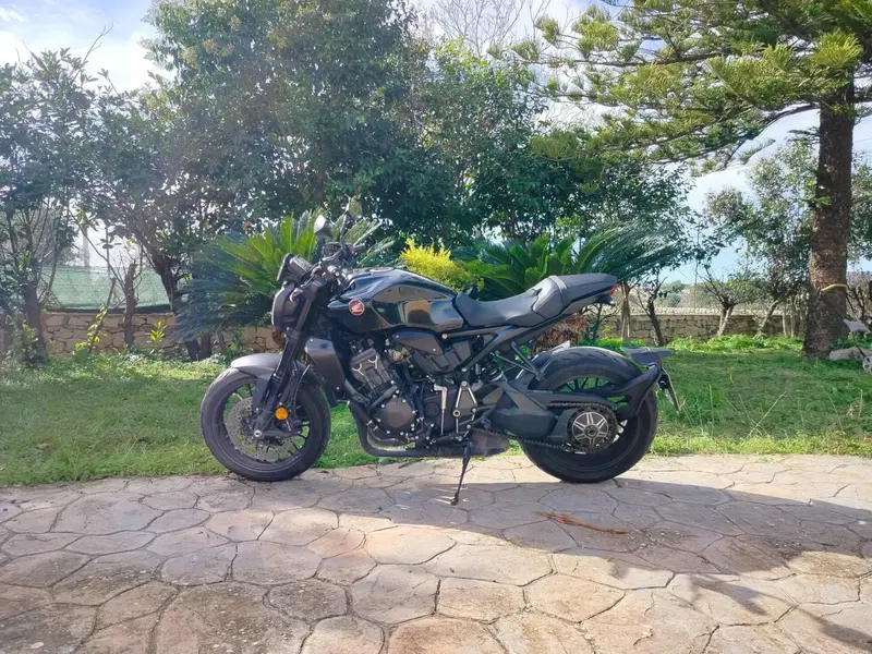 Honda CB 1000 R Black Edition (2021 - 25) (2)