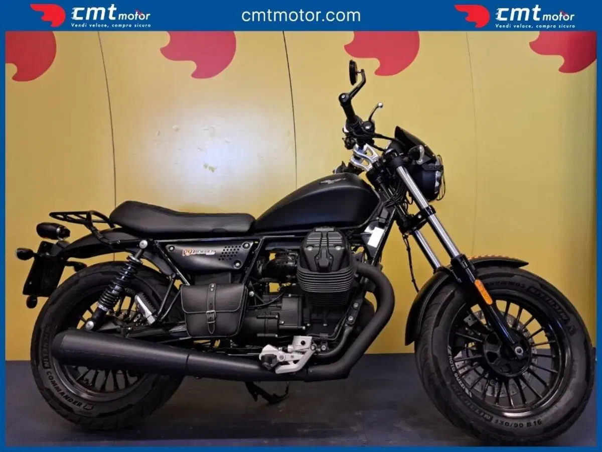 Moto Guzzi V9 Bobber (2016 - 18)