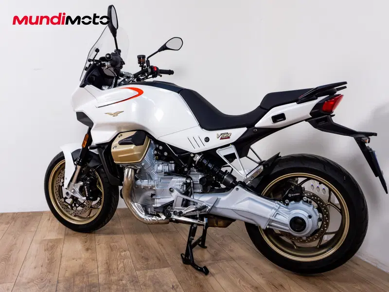 Moto Guzzi V100 Mandello (2022 - 24) (6)