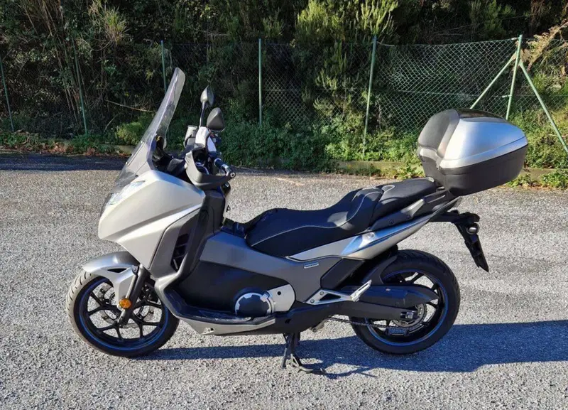 Honda Integra 750 DCT (2016 - 17) (3)