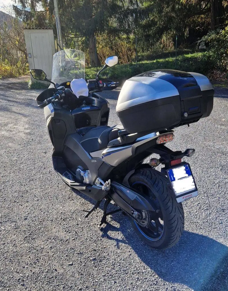 Honda Integra 750 DCT (2016 - 17) (4)