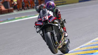 MotoGP 2026. GP di Francia. Vittoria in rimonta di Jorge Mart&iacute;n su Marco Bezzecchi! Podio tutto Aprilia, caduto Pecco Bagnaia (era 2&deg;) [CLASSIFICA]