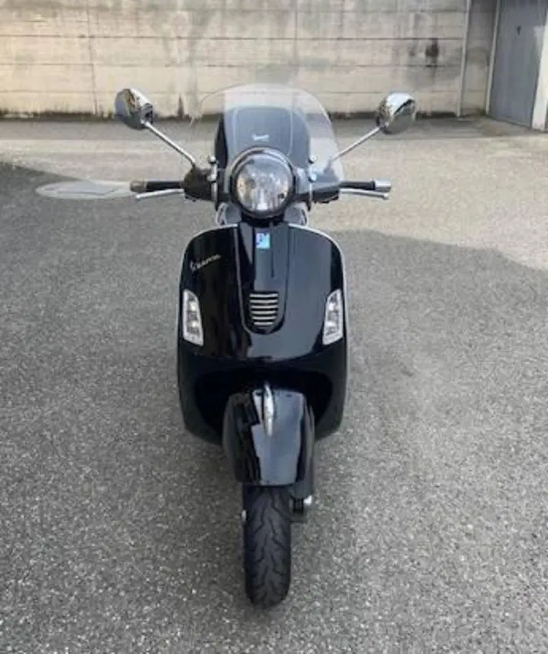 Vespa GTS 300 Super (2008 - 16) (3)