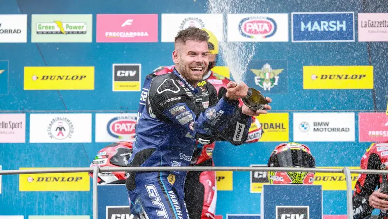 Dunlop CIV 2026, Mugello. Le gare della domenica: sul bagnato vince Delbianco con Pirro quarto, in Supersport primo posto di Fuligni [VIDEO-RISULTATI]