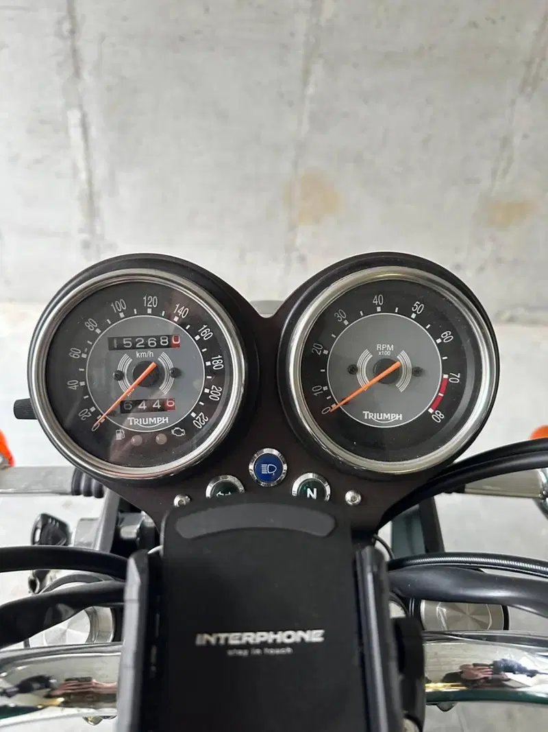 Triumph Bonneville T100 (2008 - 16) (3)