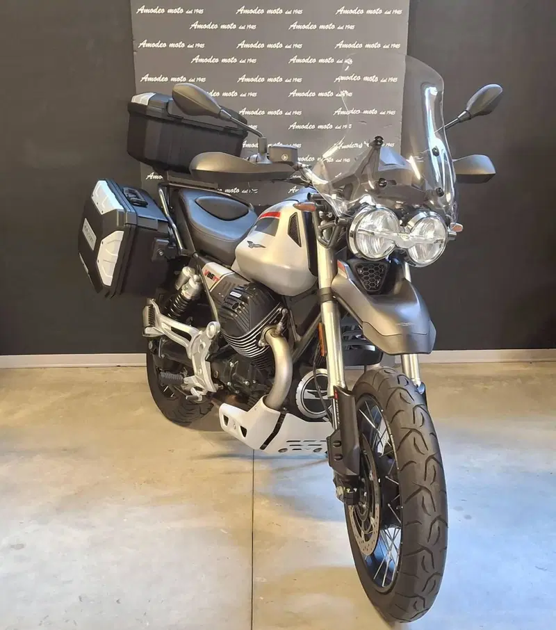 Moto Guzzi V85 TT Travel (2021 - 23) (2)