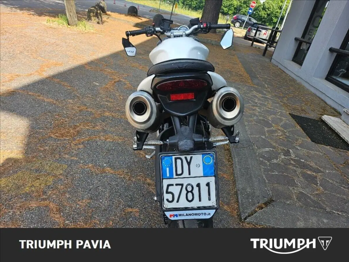 Triumph Street Triple (2007 - 12) (8)