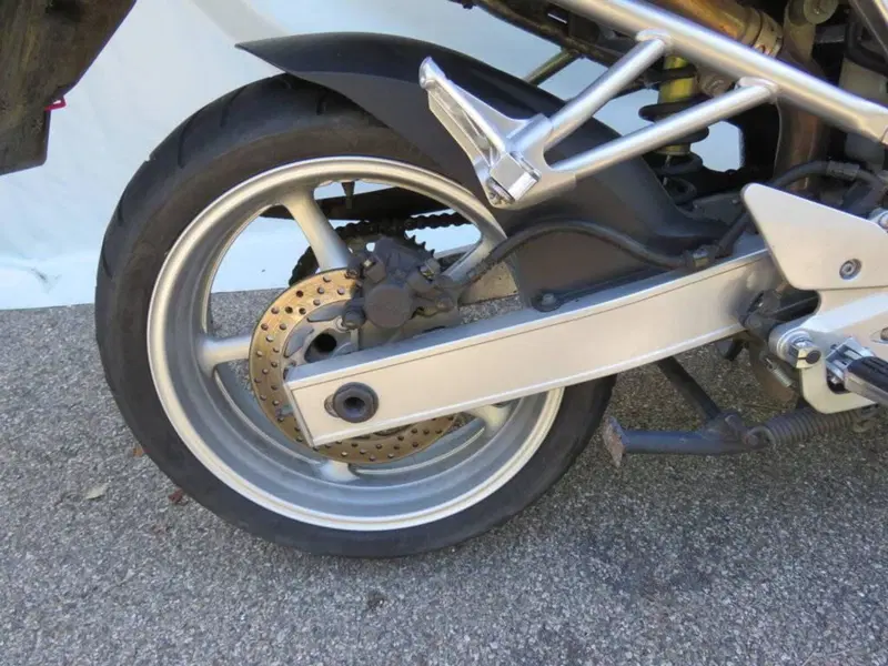 Yamaha FZS 600 Fazer (2003 - 04) (9)