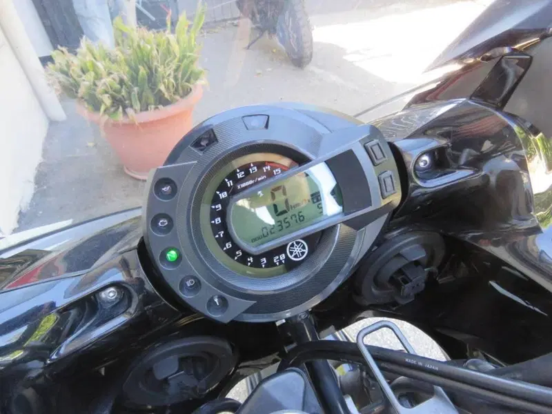 Yamaha FZS 600 Fazer (2003 - 04) (11)