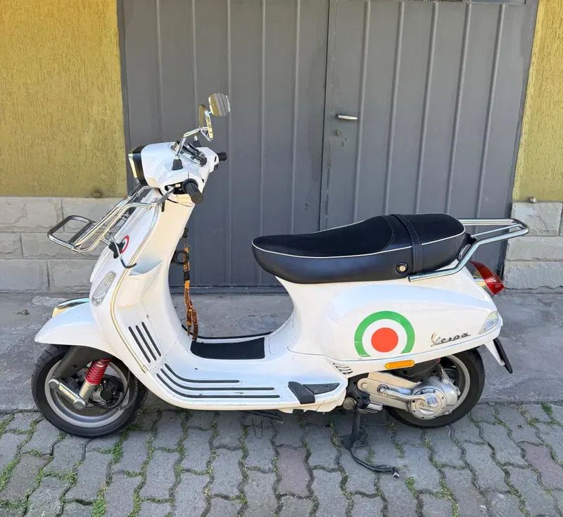 Vespa 50 ET4 (2002 - 06) (2)