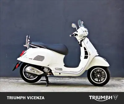 Vespa GTS 300 Super (2023 - 24) usata