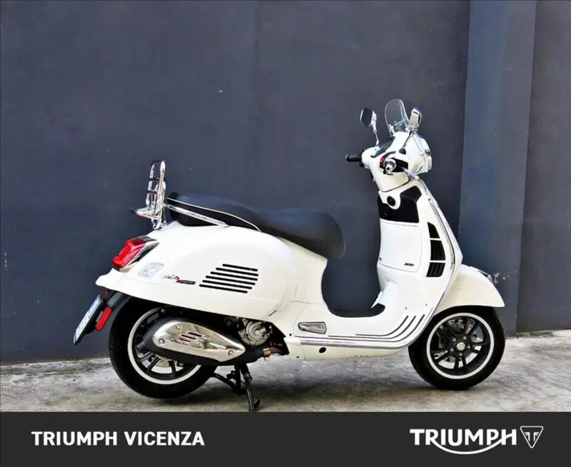 Vespa GTS 300 Super (2023 - 24) (3)