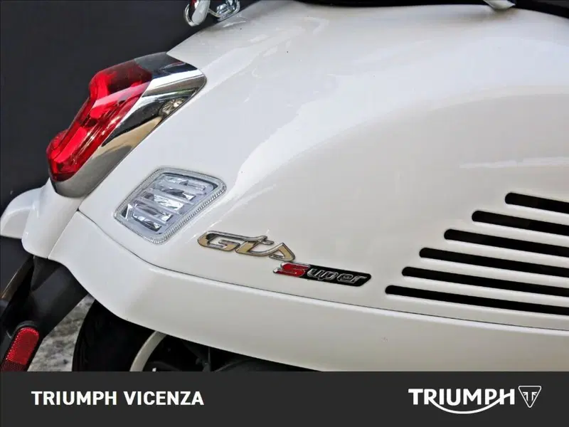 Vespa GTS 300 Super (2023 - 24) (6)